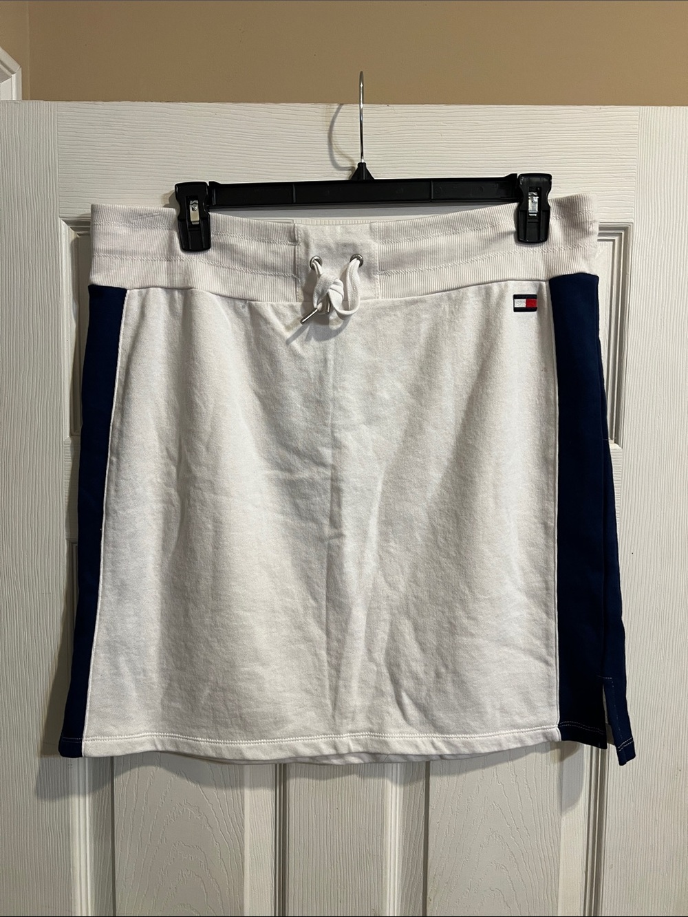 Tommy Hilfiger White Mini Skirt with Navy Side Panels